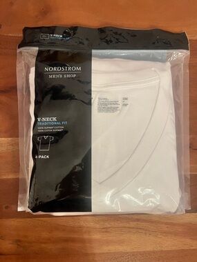 Nordstrom Men’s Shop V-Neck T-Shirt Pack - White - SIZE XL
